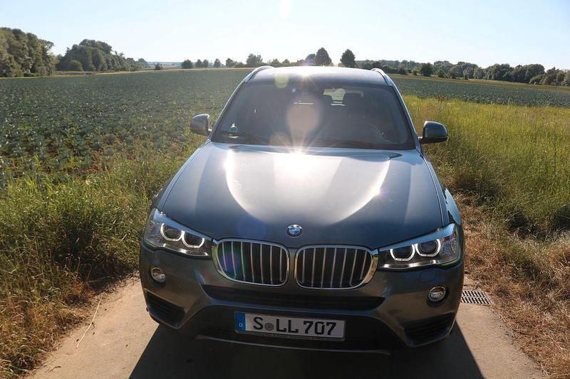 Grau Gebraucht 2015 BMW X3 Sport Line SUV | 15.600 € (Guter Preis) - Bild 1/4