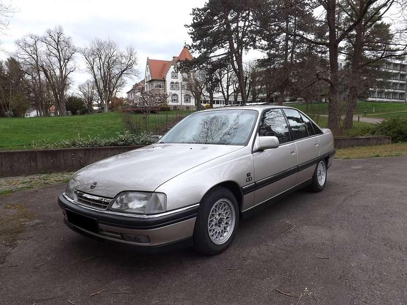Bronze Gebraucht 1992 Opel Omega Limousine | 8.700 € - Bild 1/4