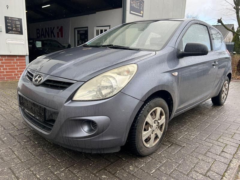 Gebraucht Hyundai i20 Classic 77 PS (56 kW) 2010 Grau Kleinwagen