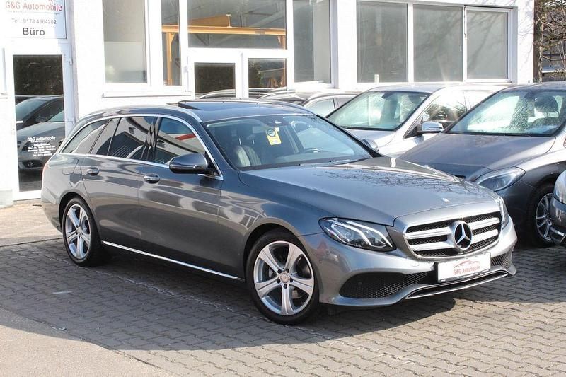 Gebraucht Mercedes E220 194 PS (142 kW) 2017 Grau Limousine