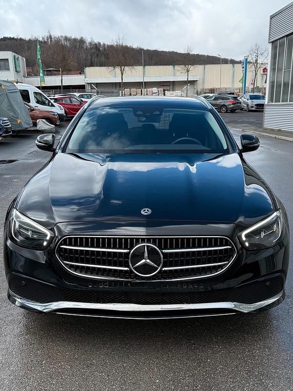 Gebraucht Mercedes E300 306 PS (225 kW) 2021 Schwarz Kombi