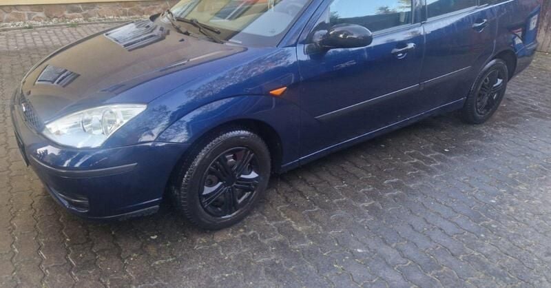Blau Gebraucht 2004 Ford Focus Kombi | 700 € (Superpreis) - Bild 1/4