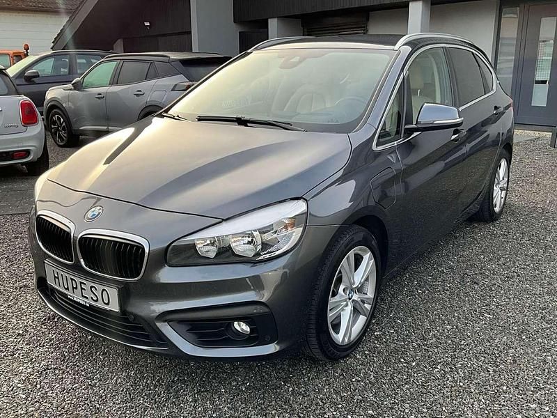 Gebraucht BMW 225 Advantage 136 PS (100 kW) 2016 Grau Van / Kleinbus