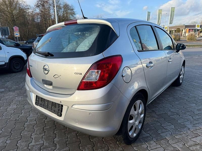 Gebraucht Opel Corsa Edition 95 PS (69 kW) 2013 Silber Kleinwagen