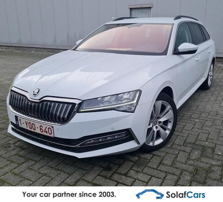 Weiß Gebraucht 2020 Skoda Superb Limousine | 15.488 € (Superpreis) - Bild 1/4