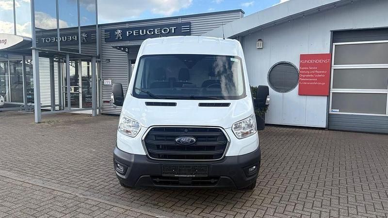 Gebraucht Ford Transit 131 PS (96 kW) 2022 Weiß Van / Kleinbus
