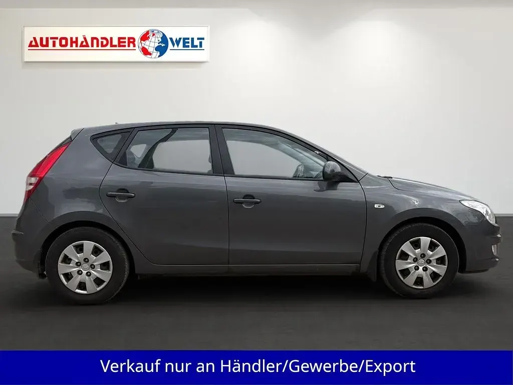 Gebraucht Hyundai i30 122 PS (89 kW) 2008 Grau Limousine