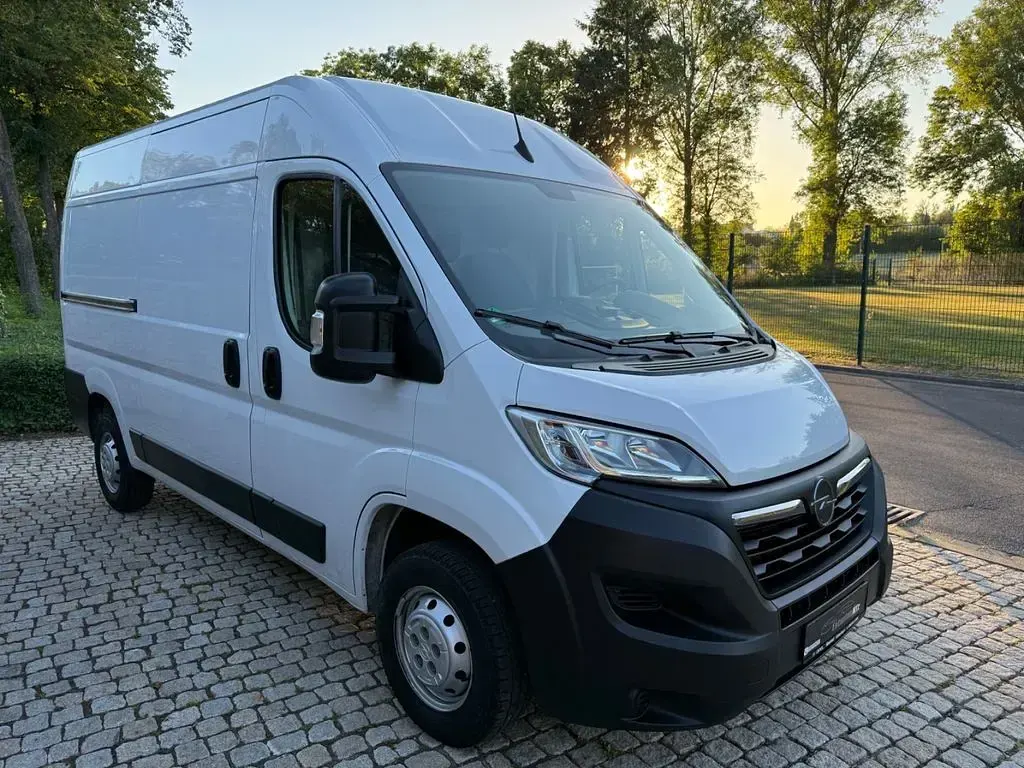 Gebraucht Opel Movano 165 PS (121 kW) 2022 Weiß Van