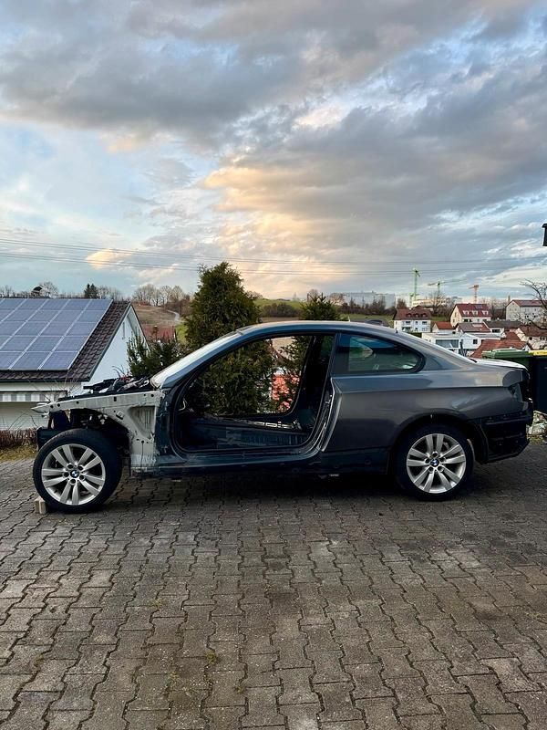 Gebraucht BMW 335 306 PS (225 kW) 2006 Grau Coupé