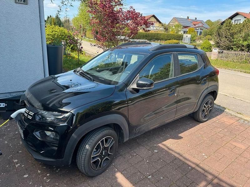 Schwarz Gebraucht 2022 Dacia Spring Essentiel Kleinwagen | 10.600 € (Fairer Preis) - Bild 1/4