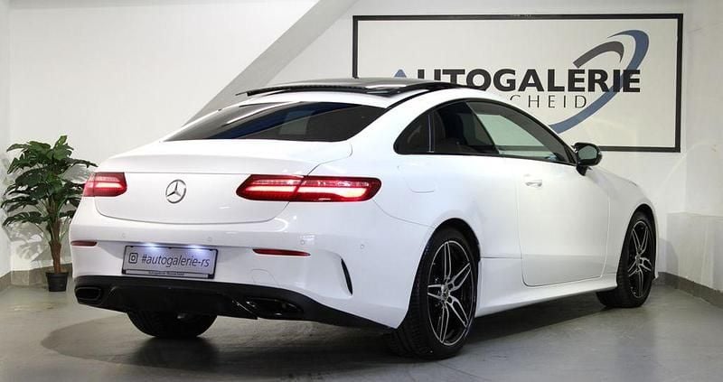 Gebraucht Mercedes E200 AMG line 184 PS (135 kW) 2018 Weiß Coupé