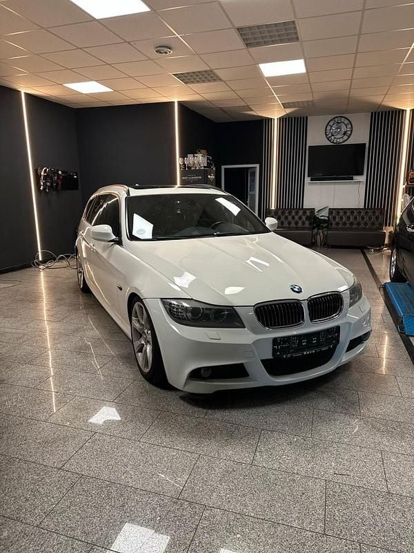 Weiß Gebraucht 2010 BMW 325 Kombi | 6.999 € (Etwas zu teuer) - Bild 1/4