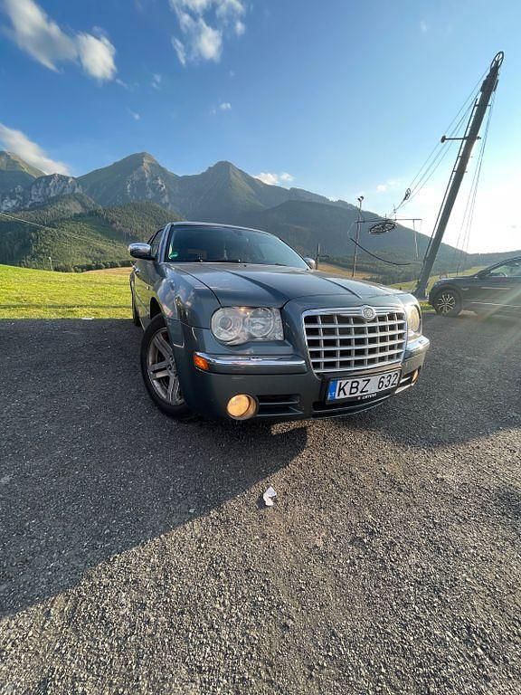 Grau Gebraucht 2006 Chrysler 300C Touring Kombi | 3.500 € (Etwas zu teuer) - Bild 1/4