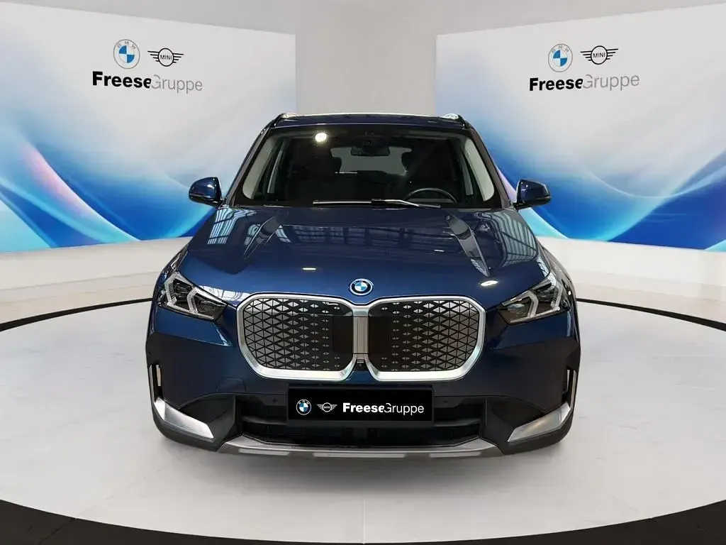 Gebraucht BMW iX1 Performance 150 kW (204 PS) 2024 Blau SUV