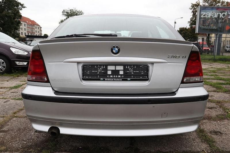Gebraucht BMW 318 Advantage 143 PS (105 kW) 2004 Silber Coupé