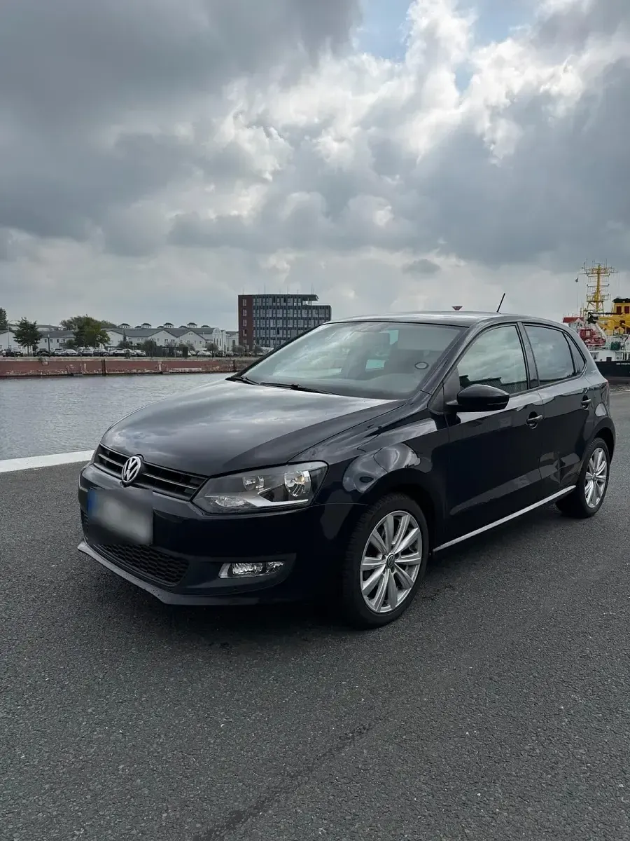 Gebraucht VW Polo Team 95 PS (69 kW) 2011 Schwarz Kleinwagen