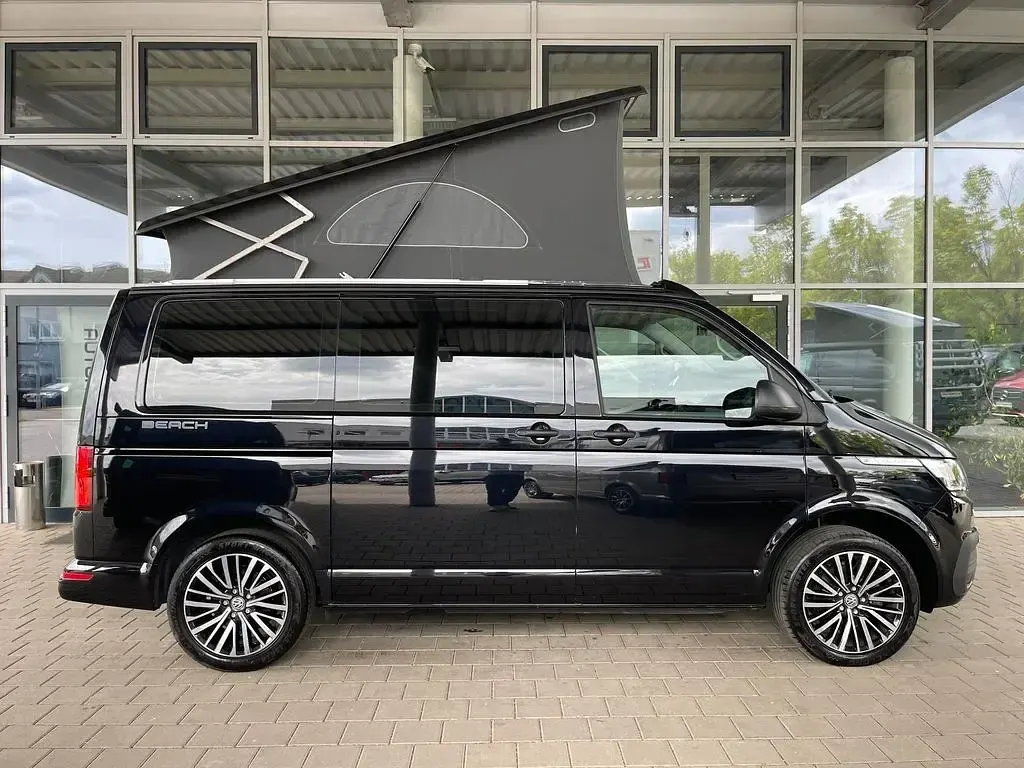 Gebraucht VW California Beach 150 PS (110 kW) 2023 Deep black Van