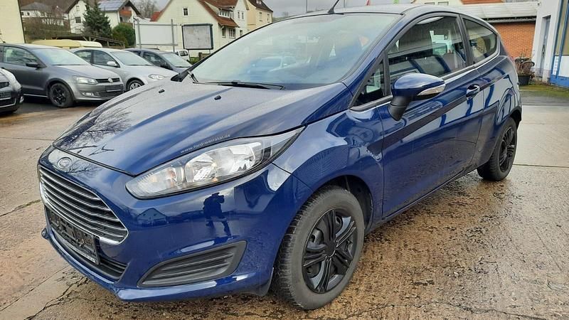 Gebraucht Ford Fiesta Trend 80 PS (58 kW) 2013 Blau Kleinwagen