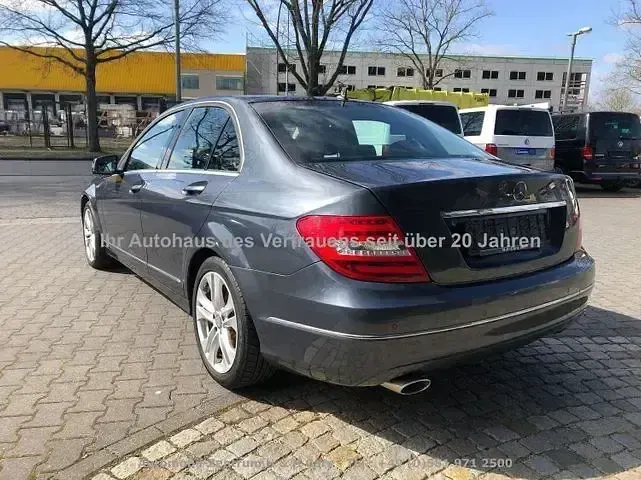Gebraucht Mercedes C220 Avantgarde 170 PS (125 kW) 2013 Grau Limousine