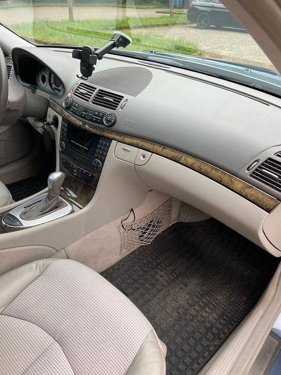 Brugt Mercedes E280 Avantgarde 190 HK (139 kW) 2005 Blå Sedan