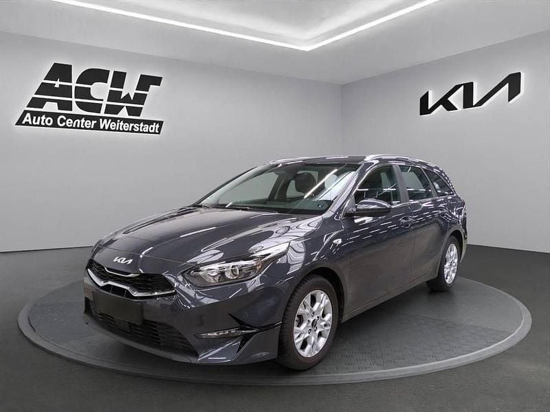 Grau Gebraucht 2025 Kia Ceed Sportswagon Comfort Kombi | 23.869 € (Guter Preis) - Bild 1/4
