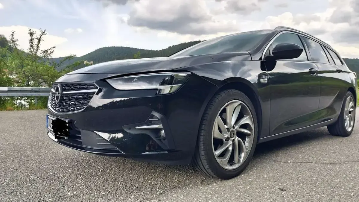 Gebraucht Opel Insignia Elegance 174 PS (127 kW) 2021 Schwarz Kombi