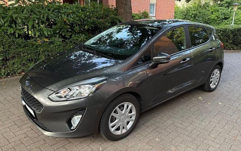 Grau Gebraucht 2018 Ford Fiesta Cool & Connect Kleinwagen | 8.399 € (Superpreis) - Bild 1/4