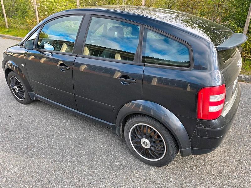 Begagnad Audi A2 75 HK (55 kW) 2003 Svart Halvkombi