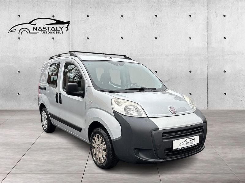 Grau Gebraucht 2011 Fiat Fiorino Van / Kleinbus | 4.300 € (Fairer Preis) - Bild 1/4