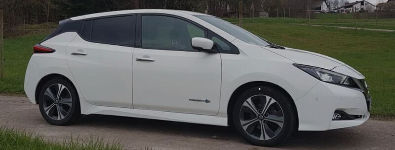 Weiß Gebraucht 2019 Nissan Leaf Tekna Kleinwagen | 12.900 € (Fairer Preis) - Bild 1/4