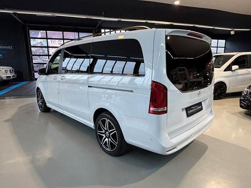 Gebraucht Mercedes V300 237 PS (174 kW) 2022 Weiß Van / Kleinbus