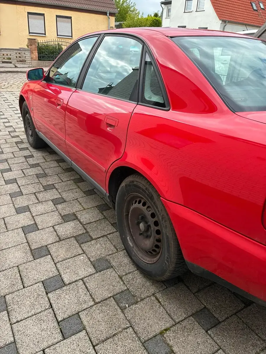 Occasion Audi A4 101 ch (74 kW) 1997 Rouge Berline