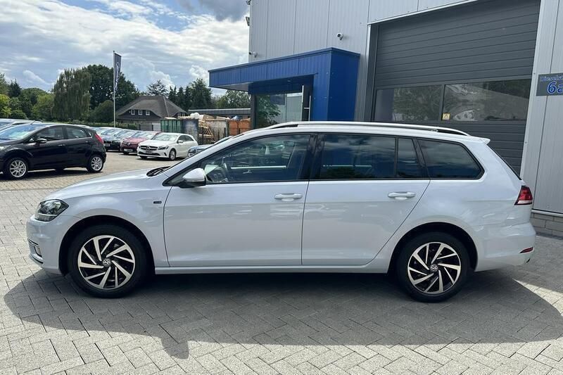 Gebraucht VW Golf VII Join 110 PS (80 kW) 2018 White silver metallic (white sil Kombi