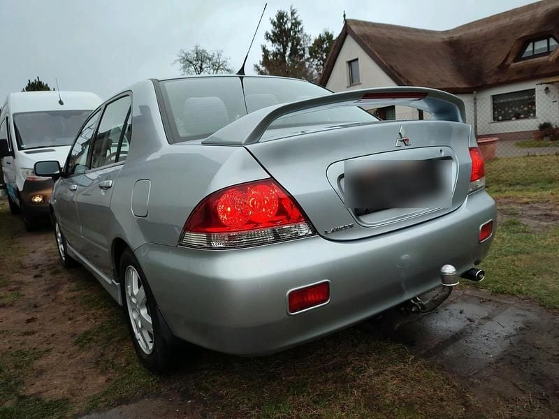 Gebraucht Mitsubishi Lancer 98 PS (72 kW) 2004 Silber Limousine