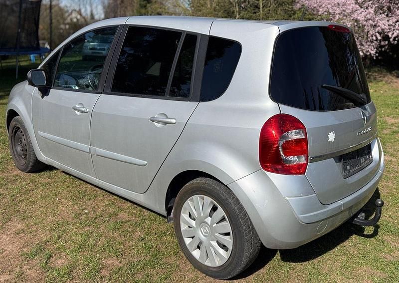 Używany Renault Modus Dynamique 101 KM (74 kW) 2008 Szary Minivan