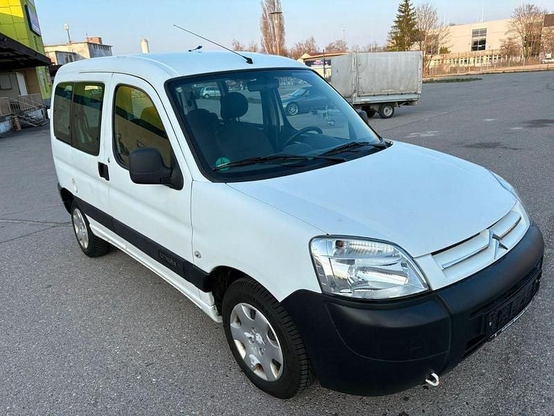 Gebraucht Citroën Berlingo Advance 75 PS (55 kW) 2008 Weiß Van / Kleinbus