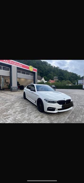 Weiß Gebraucht 2017 BMW 540 Performance Limousine | 33.300 € (Fairer Preis) - Bild 1/4