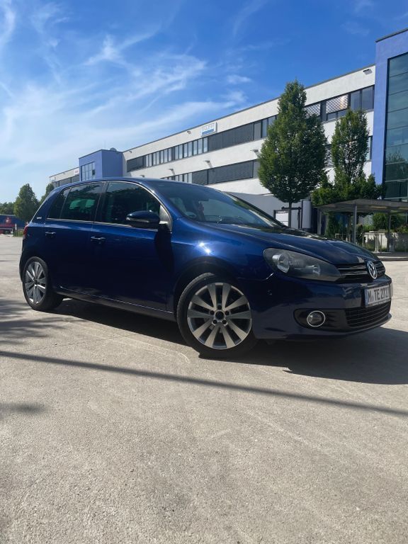 Blau Gebraucht 2011 VW Golf VI Team Limousine | 4.999 € (Fairer Preis) - Bild 1/4