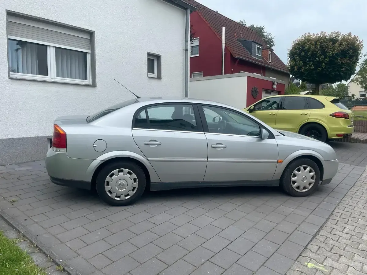 Gebraucht Opel Vectra 122 PS (89 kW) 2002 Silber Limousine