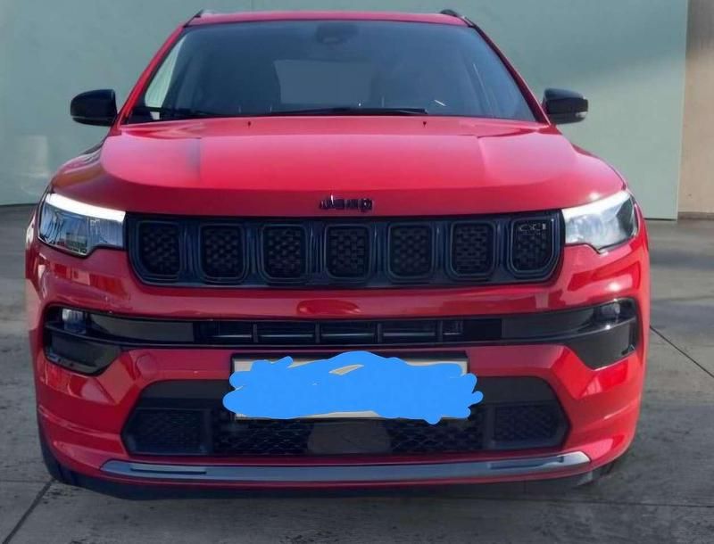 Gebraucht Jeep Compass 131 PS (96 kW) 2022 Rot SUV