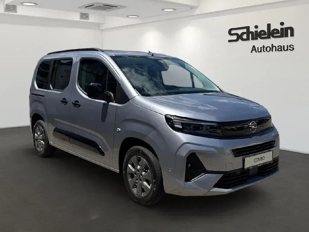 Neu Opel Combo Life 131 PS (96 kW) 2026 Grau Van / Kleinbus