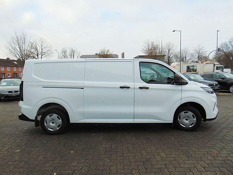Gebraucht Ford Transit Custom Trend 136 PS (100 kW) 2024 Weiß Van / Kleinbus