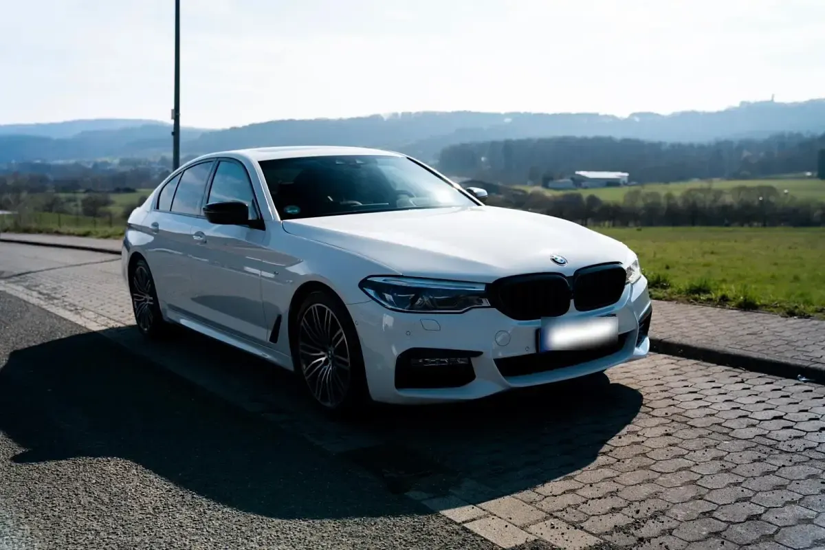 Gebraucht BMW 540 320 PS (235 kW) 2018 Weiß Limousine