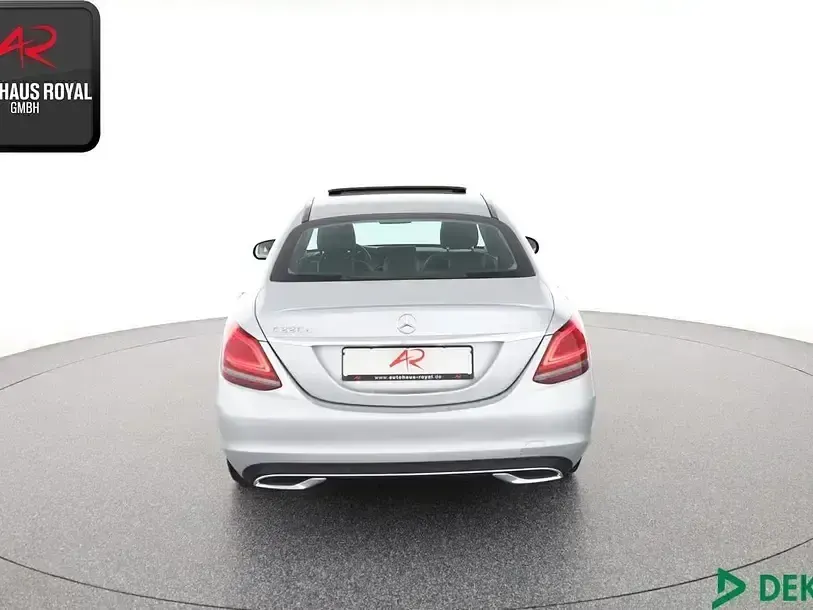 Gebraucht Mercedes C220 Avantgarde 194 PS (142 kW) 2019 Iridiumsilber Limousine