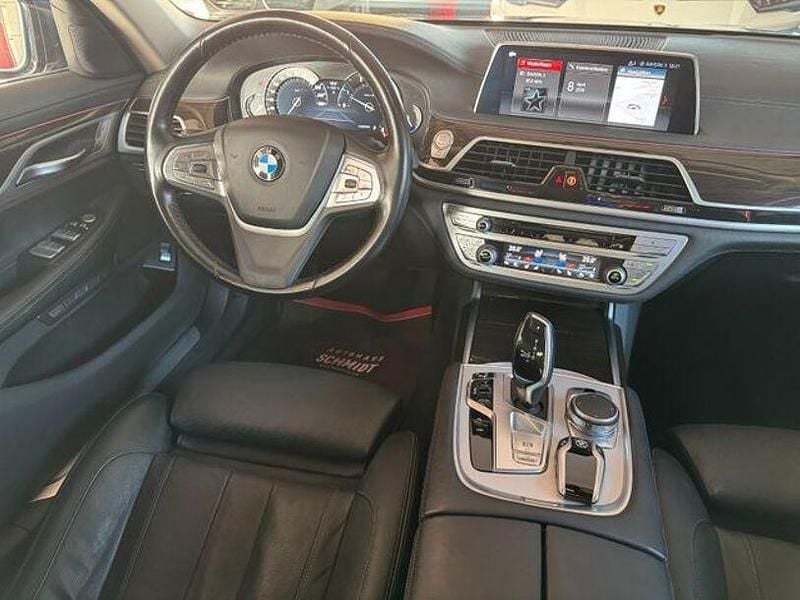 Gebraucht BMW 730 Sport Line 265 PS (194 kW) 2018 Blau Limousine