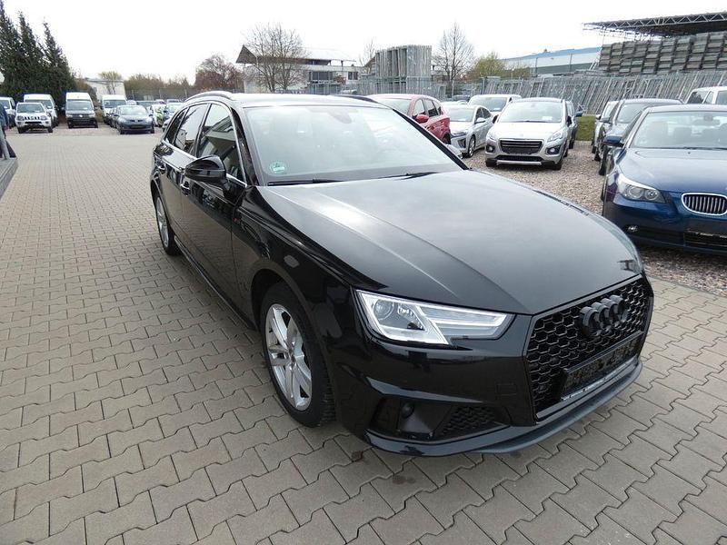 Gebraucht Audi A4 S-Line 150 PS (110 kW) 2019 Schwarz Kombi