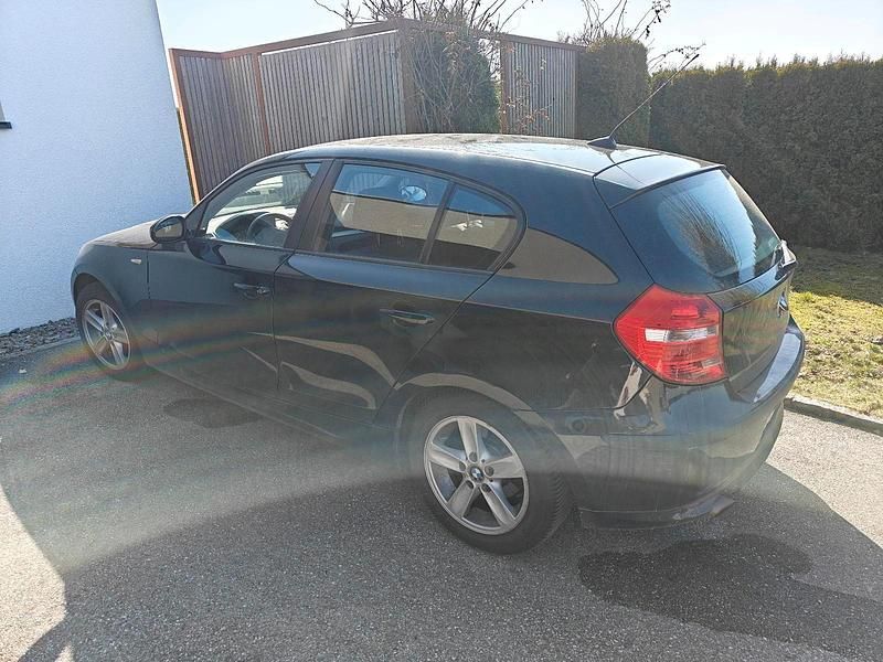 Gebraucht BMW 116 Advantage 116 PS (85 kW) 2009 Schwarz Kleinwagen
