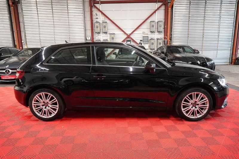 Gebraucht Audi A3 Attraction 150 PS (110 kW) 2013 Schwarz Limousine
