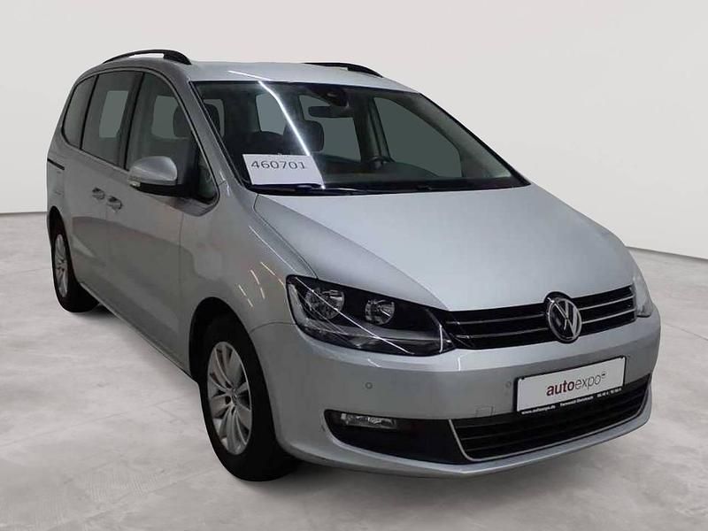 Reflexsilber metallic Gebraucht 2021 VW Sharan Comfortline Van / Kleinbus | 27.290 € (Fairer Preis) - Bild 1/4