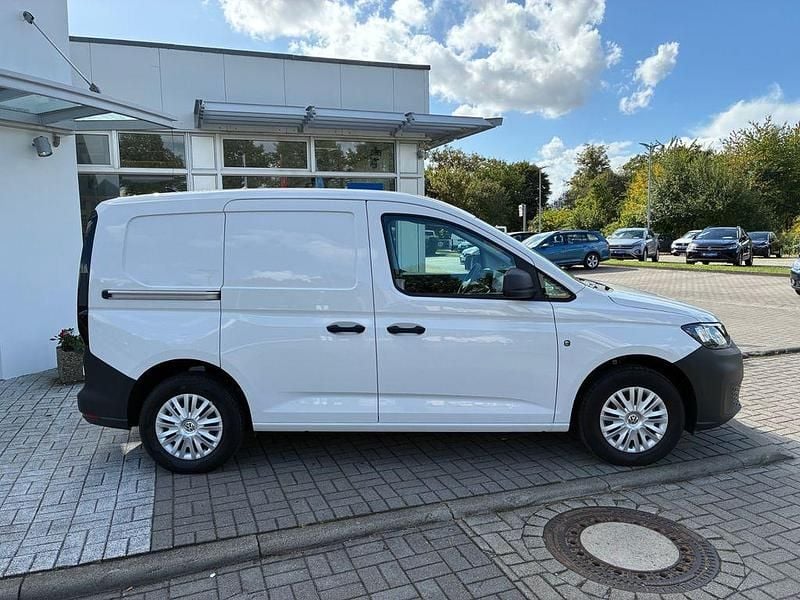 Gebraucht VW Caddy 102 PS (75 kW) 2022 Weiß (candyweiß) Van / Kleinbus